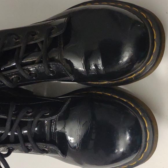 Dr. Martens - Picture 3 of 7